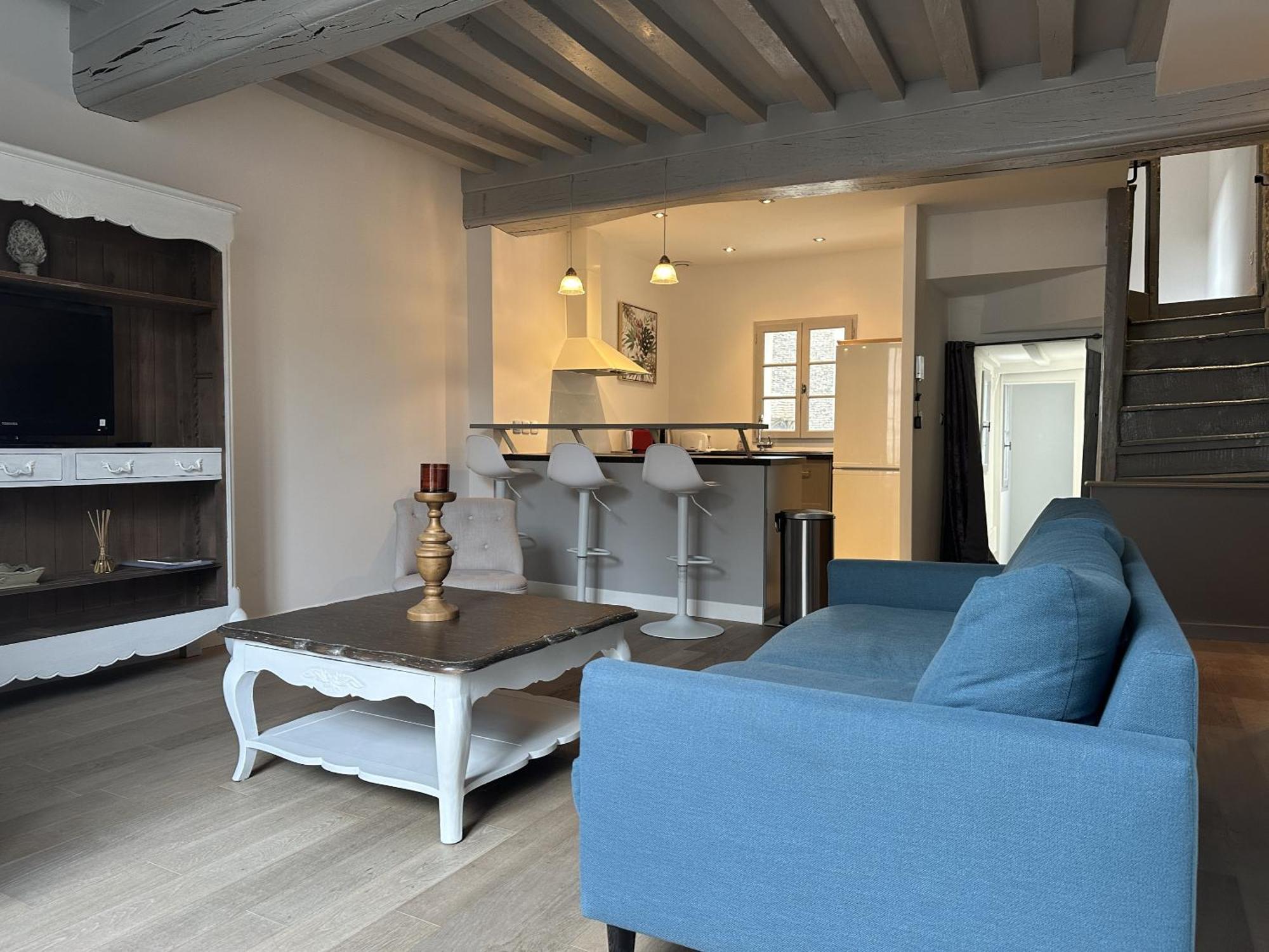 Batisse Paradis- 3 Appartements Calmes Et Elegants Au Centre Historique De Beaune Бон Стая снимка