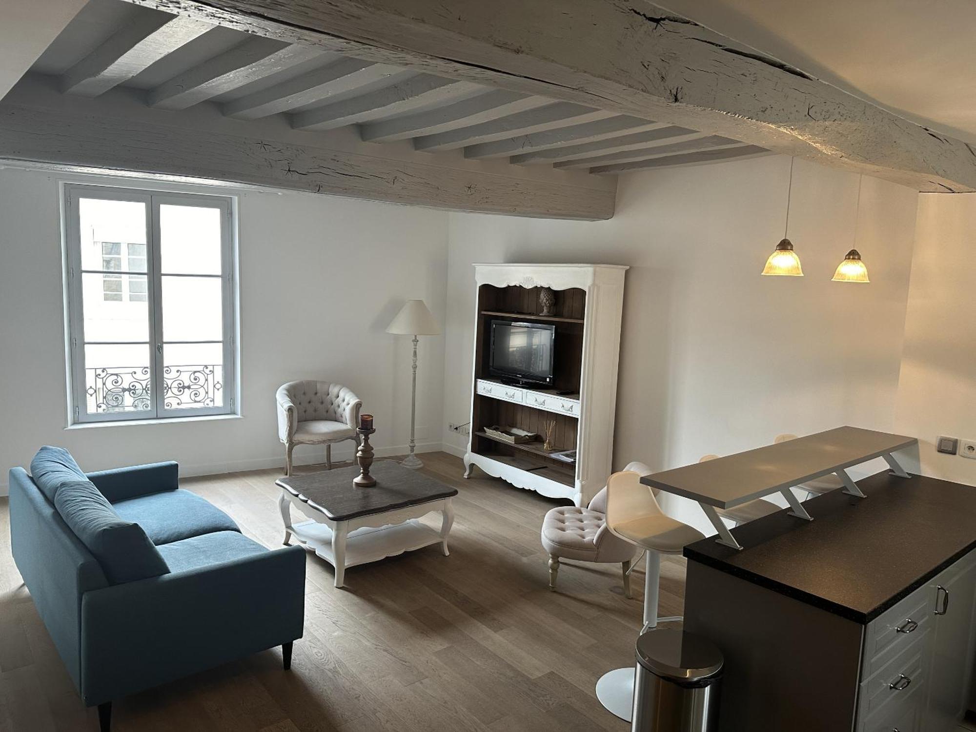 Batisse Paradis- 3 Appartements Calmes Et Elegants Au Centre Historique De Beaune Бон Стая снимка