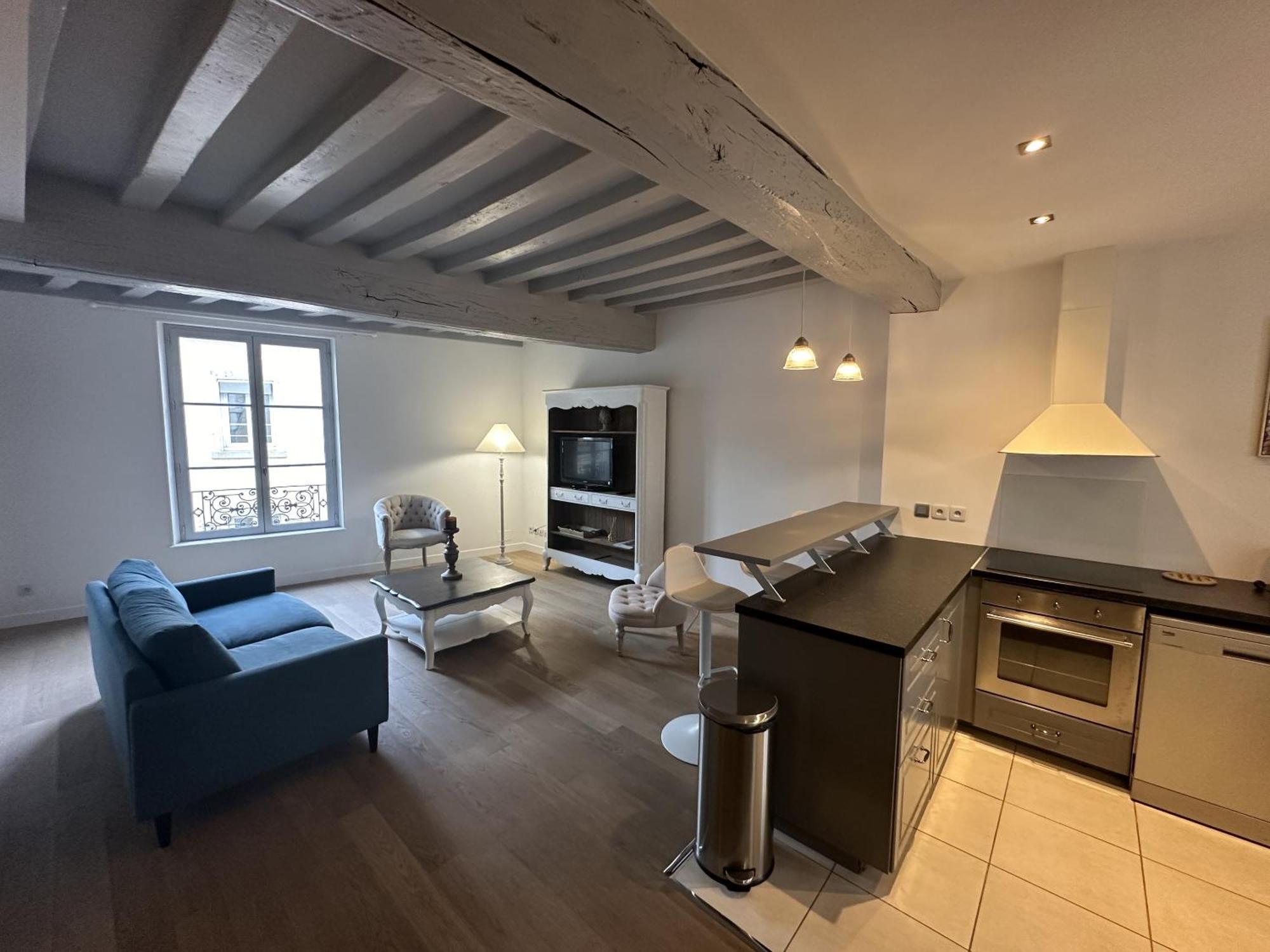 Batisse Paradis- 3 Appartements Calmes Et Elegants Au Centre Historique De Beaune Бон Стая снимка
